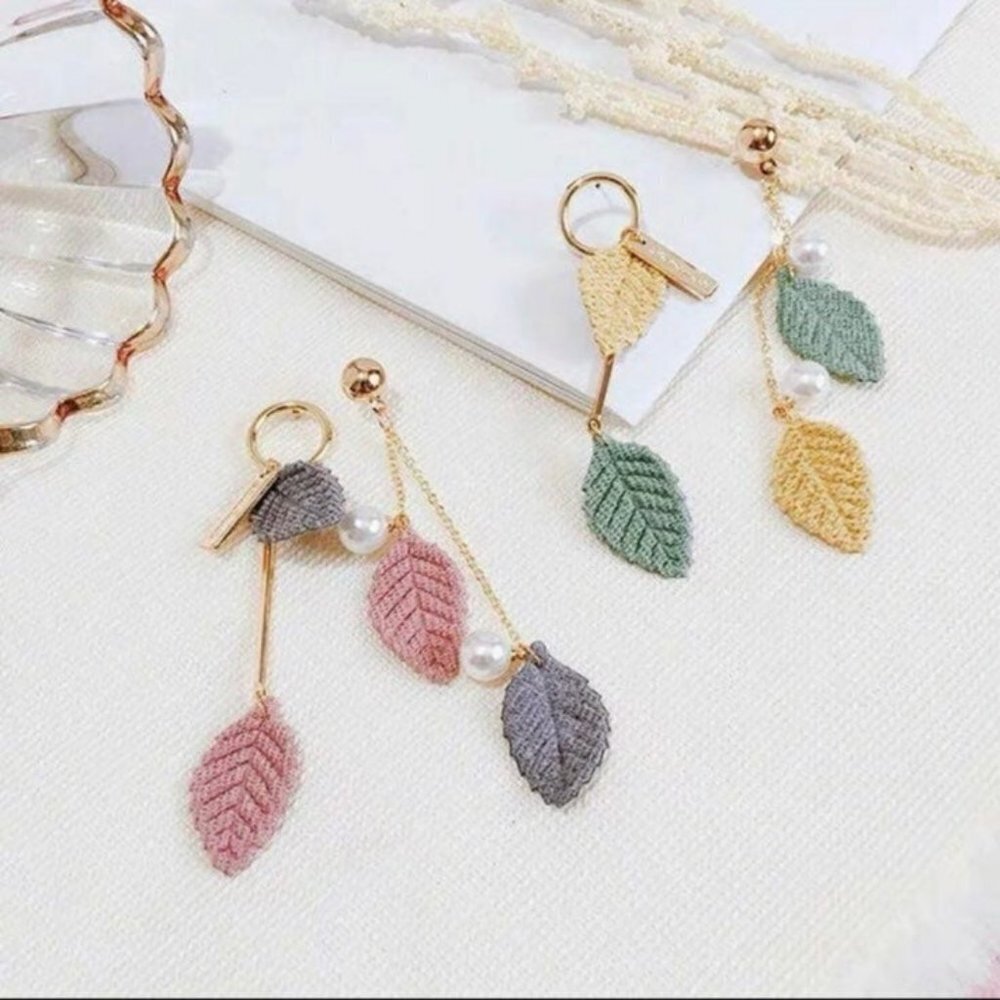 Leaf Pearl Earrings